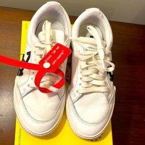 Girls Off White sneakers